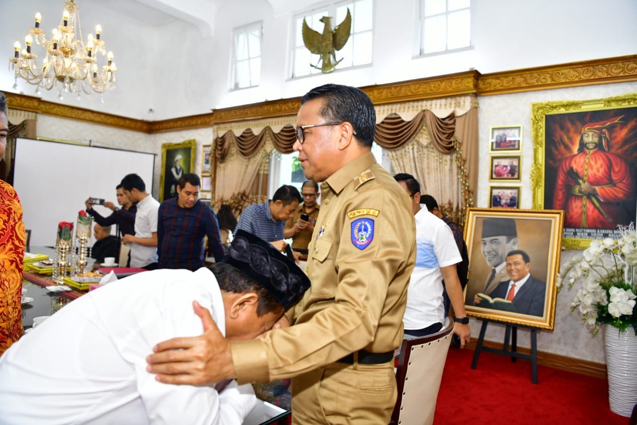 Eks Kadis PUPR Jumras Temui Gubernur Sulsel 2