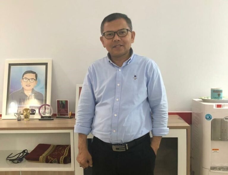 Covid-19 Ancaman Kesehatan Masyarakat Global 2 Covid 19 Ancaman Kesehatan Masyarakat Global Prof Sukri Palutturi