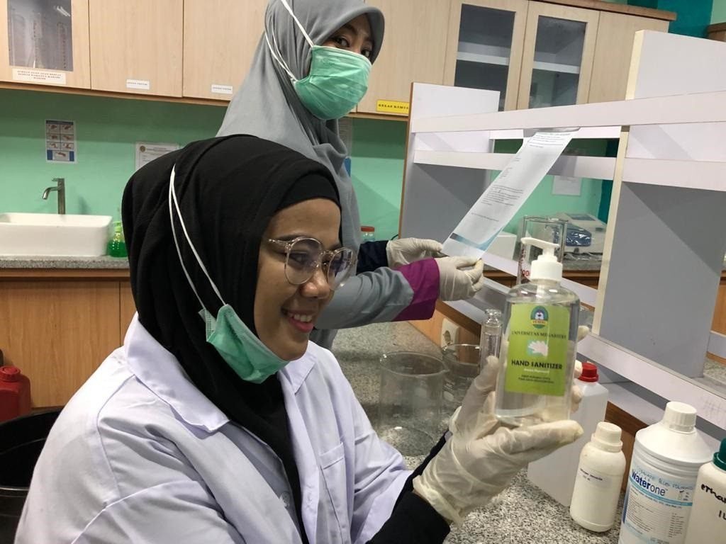 Unimerz Inisiatif Ciptakan Hand Sanitizer Sendiri