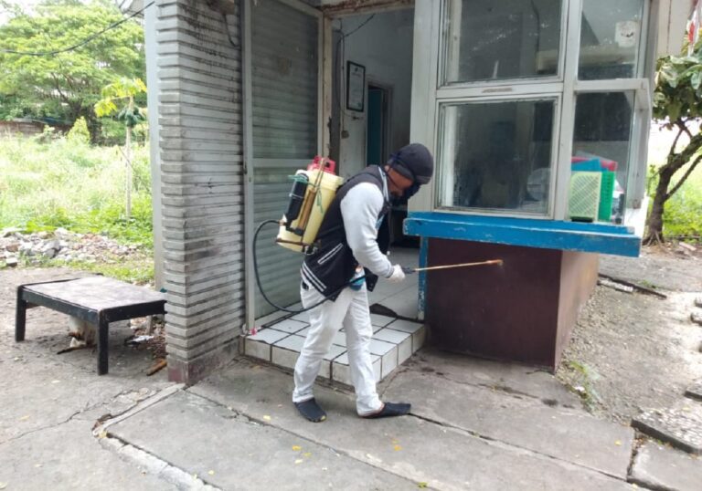 PT Global Parakasi Lakukan Penyemprotan Disinfektan Sejumlah Pos Satpam di Wilayah Kerjanya