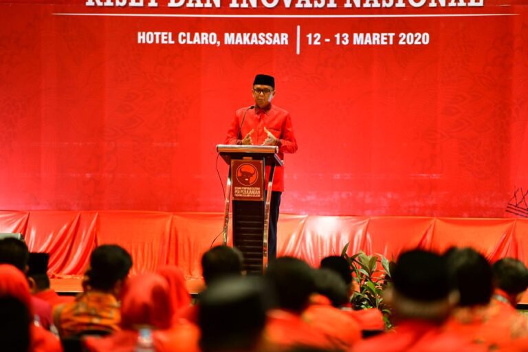 Hadiri Rakerda PDIP Sulsel, Gubernur Dapat Dukungan Renovasi Stadion Mattoanging 8 Rakerda PDI P Sulsel