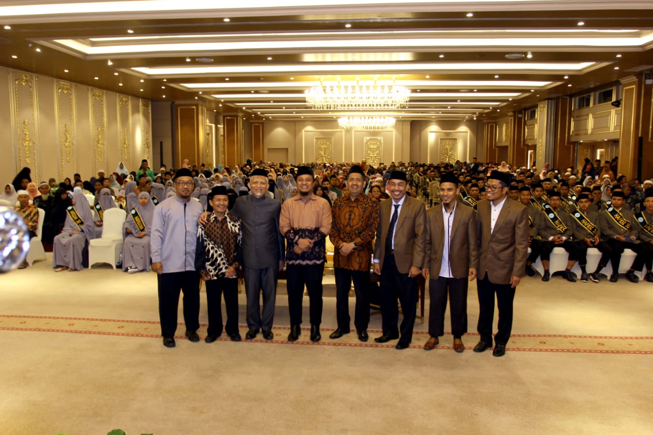 Wagub Sulsel Hadiri Wisuda Akbar Hafidz/Hafidzah Ma'had Al-Birr Unismuh Makassar