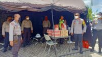 Kapolres Gowa Bagikan Bingkisan Personil Pengamanan Pemakaman Macanda