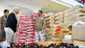 Gubernur Minta Dinsos Salurkan Bantuan ke Warga Terdampak Covid-19