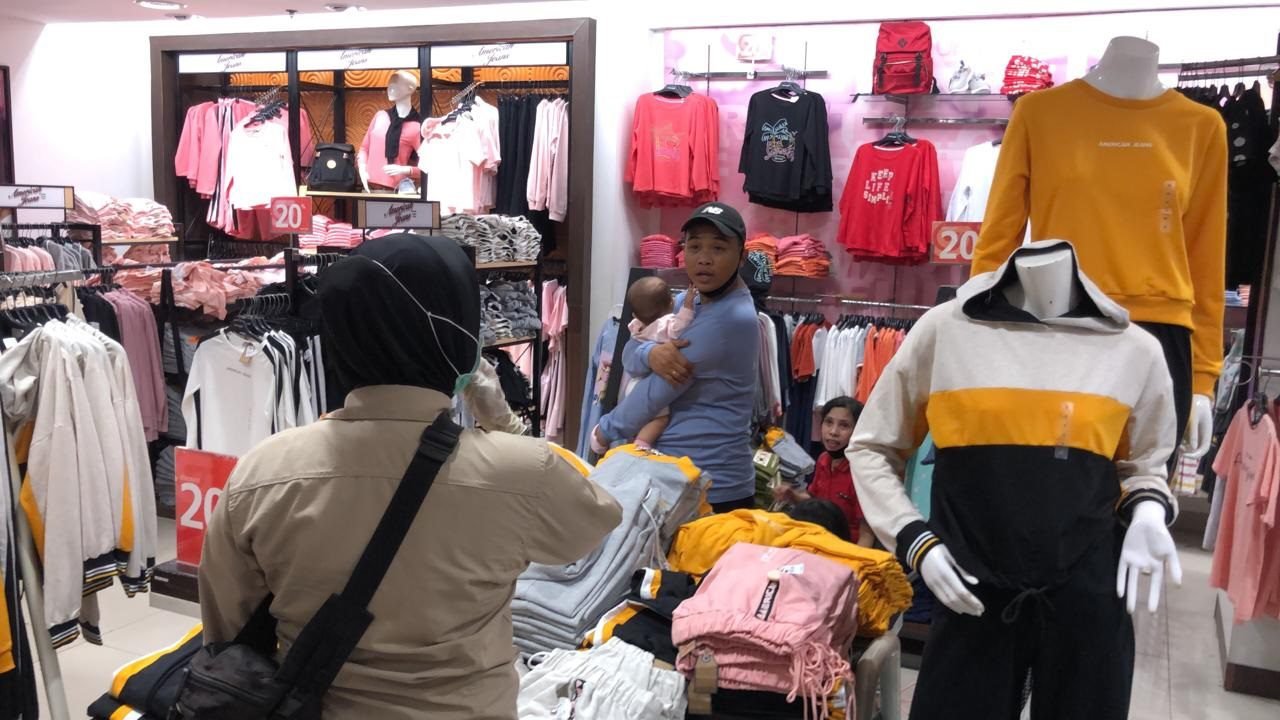 Berlakukan Perwali Protokol Kesehatan, Pemkot Makassar Awasi Pengunjung Mall