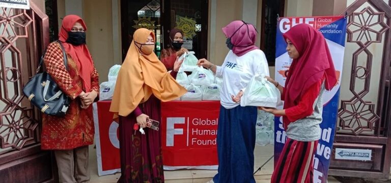 GHF Gandeng Birma Peduli Kembali Bagikan 100 Kotak Makanan Buka Puasa 2