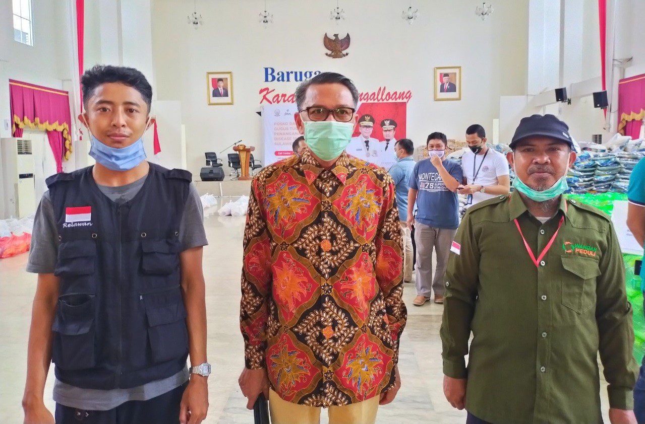 Pemprov Sulsel Percayakan Wahdah Islamiyah Salurkan 500 Paket Sembako kepada Warga Terdampak Covid-19 2 Pemprov Sulsel Percayakan Wahdah Islamiyah Salurkan 500 Paket Sembako kepada Warga Terdampak Covid-19