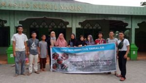 Pemuda Takalar Gelar Aksi Bagi Paket Sembako