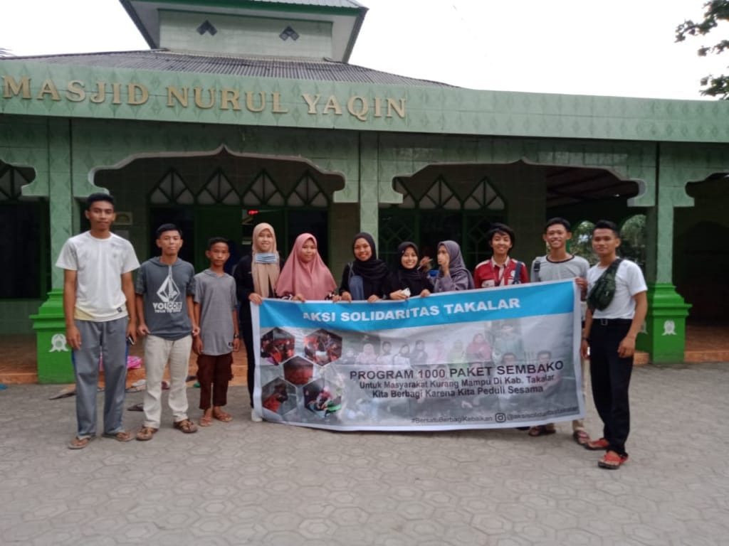 Pemuda Takalar Gelar Aksi Bagi Paket Sembako