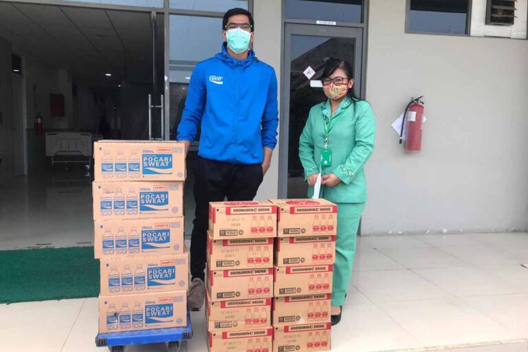 Otsuka Support Pocari Sweat dan Oronamin C Untuk Paramedis 9 Pocari Sweat