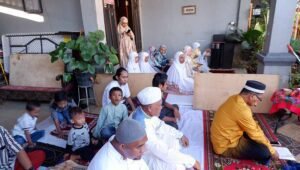 Lebaran Tetap Khidmat Meski Sholat Id di Rumah bersama Keluarga