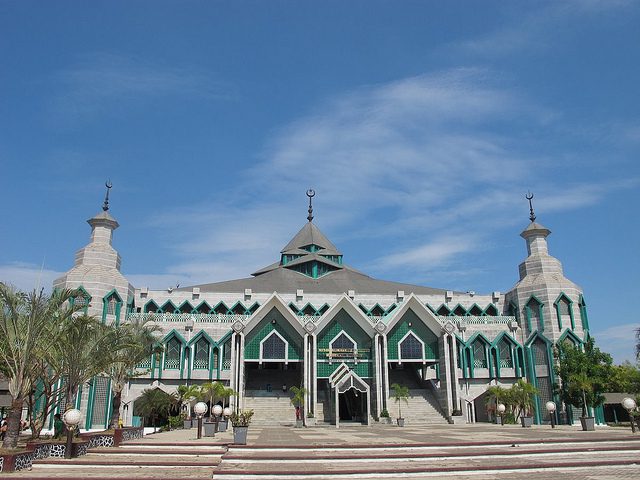 Mosque al markaz al islami makassar indonesia 6