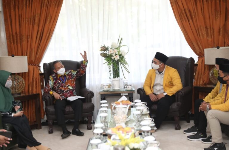 Pj Wali Kota Makassar Dorong Ikatan Pelajar Muhammadiyah Jadi Duta Edukasi Covid-19 7 Pj Wali Kota Makassar Dorong Ikatan Pelajar Muhammadiyah Jadi Duta Edukasi Covid 19