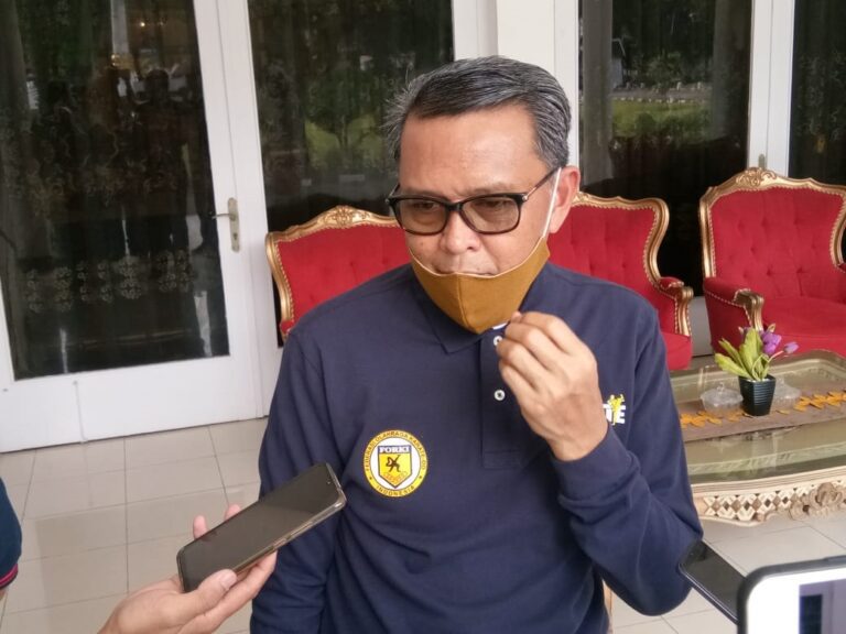 Yusran Yusuf Mundur sebagai Kepala Bappelitbanda Sulsel 6 Gubernur Sulsel Nurdin Abdullah