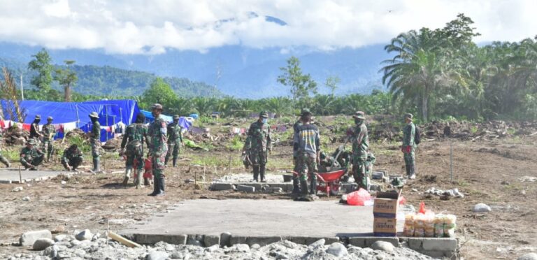 Rawan Penyakit Pasca Banjir, 400 Huntara bagi Korban Banjir segera Dirampungkan 3 Rawan Penyakit Pasca Banjir 400 Huntara bagi Korban Banjir segera Dirampungkan