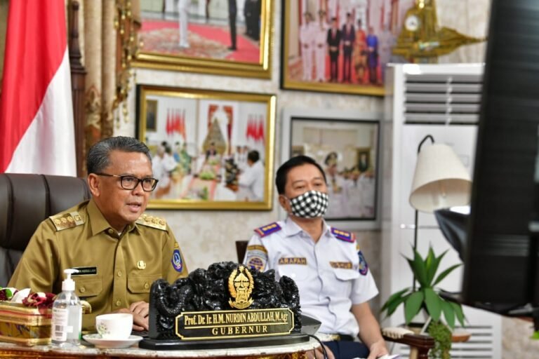 Vicon dengan Menhub Gubernur Tegaskan Komitmen Mewujudkan KA di Sulsel 1