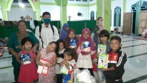 Wagub Kirim Bantuan Susu dan Popok ke Posko Pengungsian di Luwu Utara