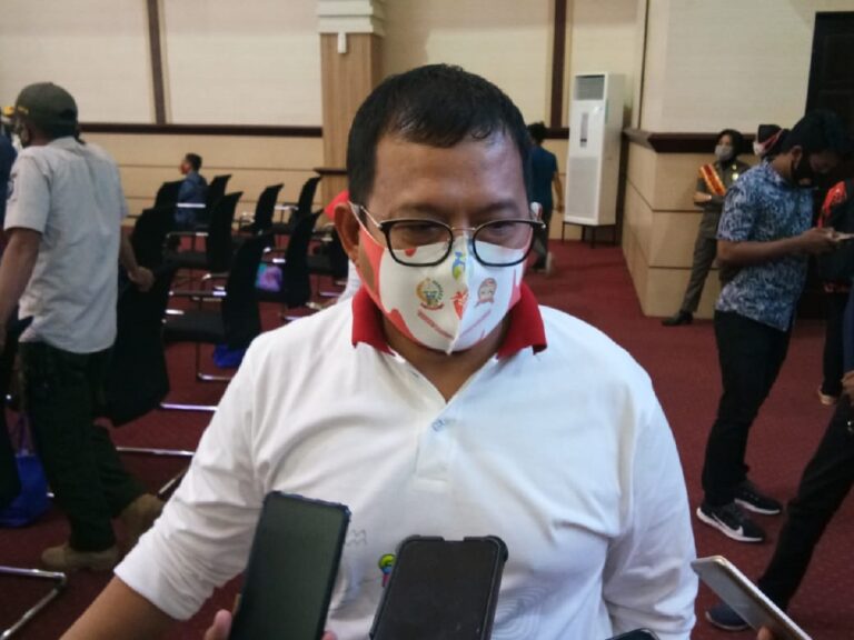Iqbal Suhaeb Plt Kepala DP3A Dalduk KB Provinsi Sulawesi Selatan