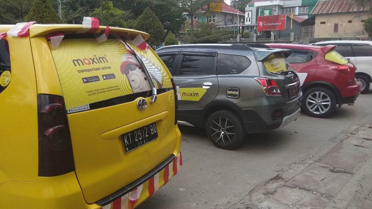 Pesan Maxim Rent a Car, Pergi-pergi Serasa Naik Mobil Pribadi