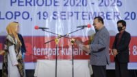 Kepala LLDIKTI IX Resmi Melantik Rektor Pertama Universitas Mega Buana Palopo