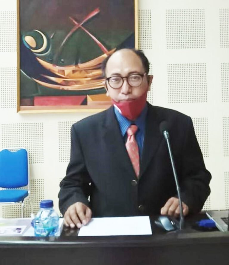 Dosen Fakultas Sastra dan Humaniora UIM Raih Gelar Doktor Pendidikan Bahasa Inggris di PPs-UNM