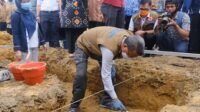 Gubernur Meletakan Batu Pertama Pembangunan 50 Hunian Tetap Banjir Lutra