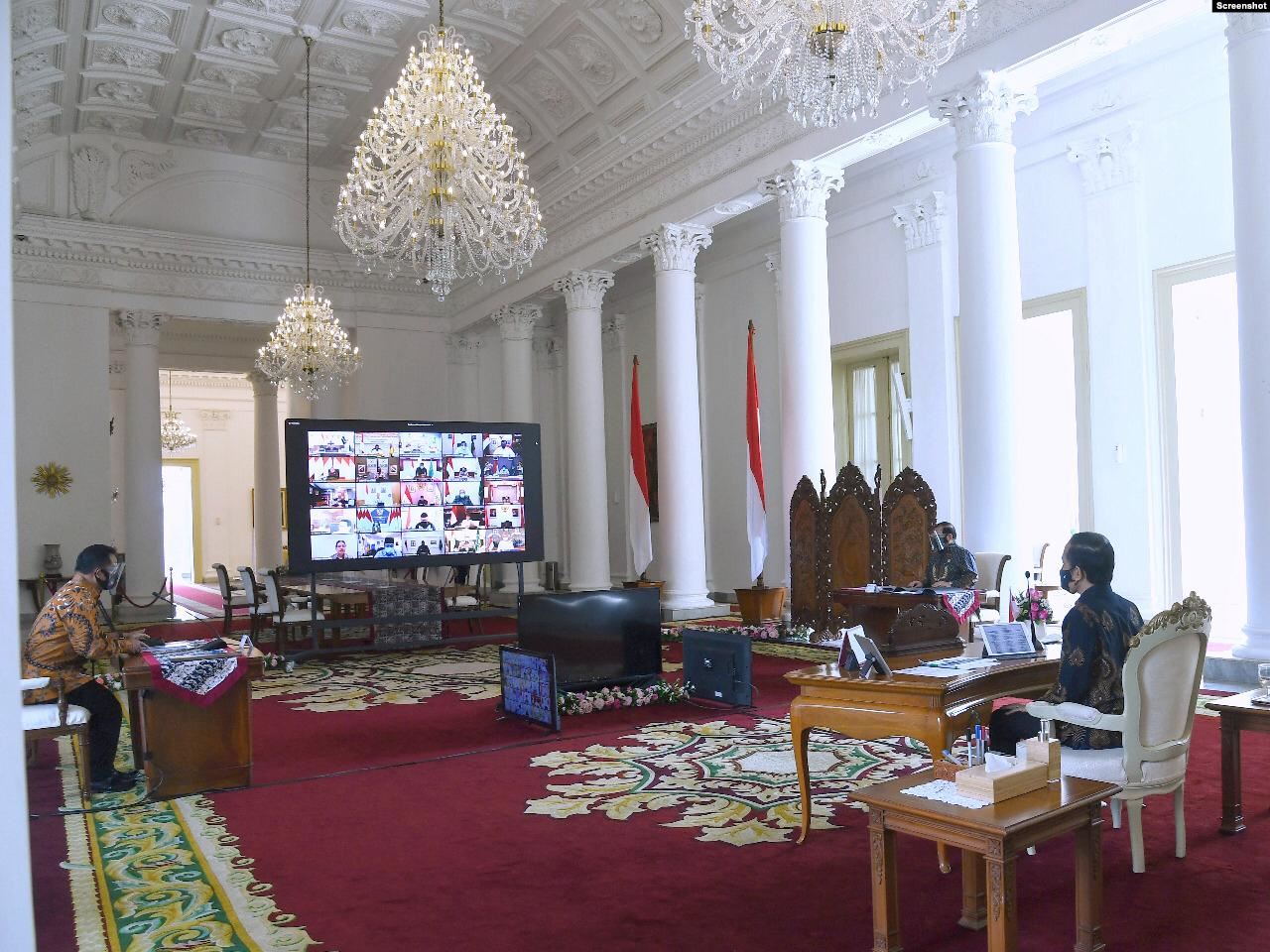 Jokowi Sebut Indonesia di Berada Jurang Resesi 2 Jokowi Sebut Indonesia di Ambang Resesi