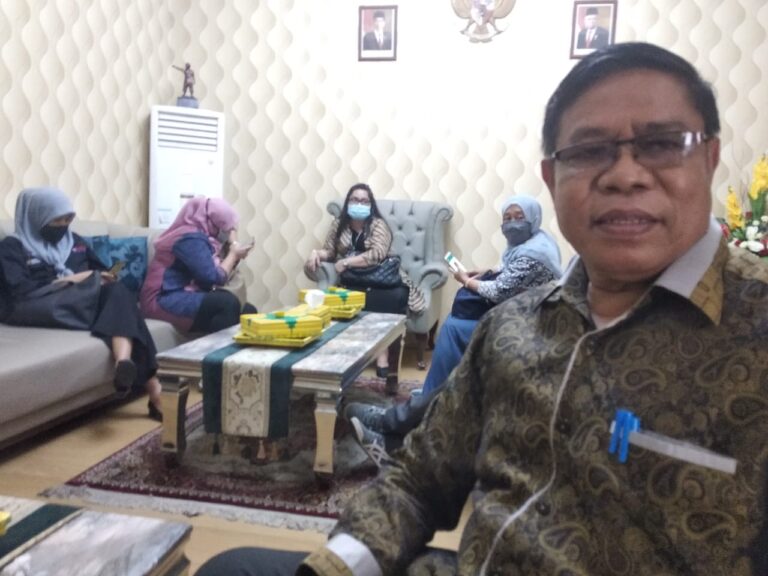 Rektor UKI Paulus Makassar Dr Agus Salim SH MH 2