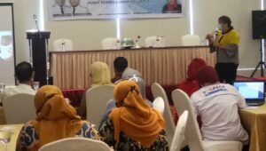 Kadis DP3A Dalduk KB: Putri Fatimah Nurdin Sangat Peduli dengan Perkembangan Anak-anak