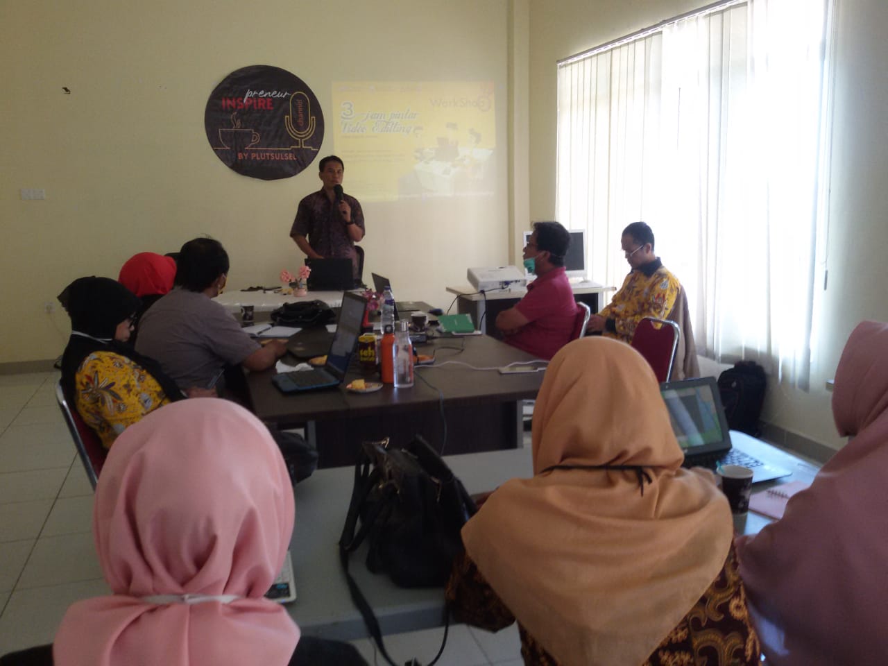 PLUT Sulsel & Forum PLKP Sulsel Gelar Workshop Video Editing