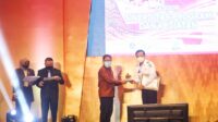 Pemkot Makassar Raih Dua Penghargaan Pada Rakor DPMPTSP se-Sulsel