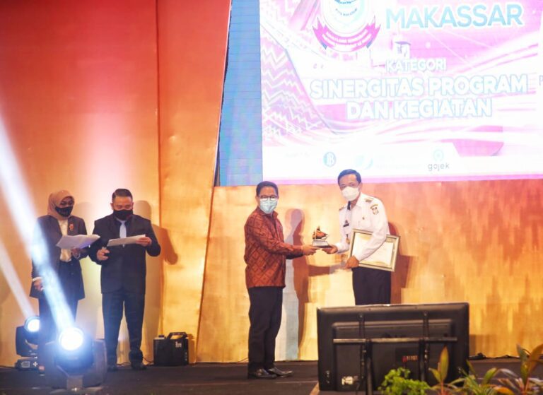 Pemkot Makassar Raih Dua Penghargaan Pada Rakor DPMPTSP se-Sulsel 8 IMG 20201015 102919