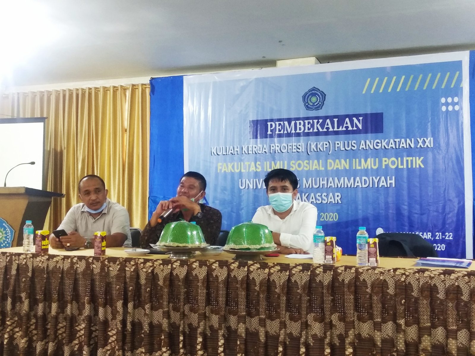 Dihadapan Ratusan Mahasiswa Fisip Unismuh Makassar Camat Polut & Polsel Takalar Ceramah Soal Tata Kelola Pemda