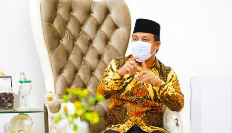 Salat Tarawih Plt Gubernur Sulsel Dimulai di Masjid Al-Markaz Al-Islami 3 Andi Sudirman Sulaiman