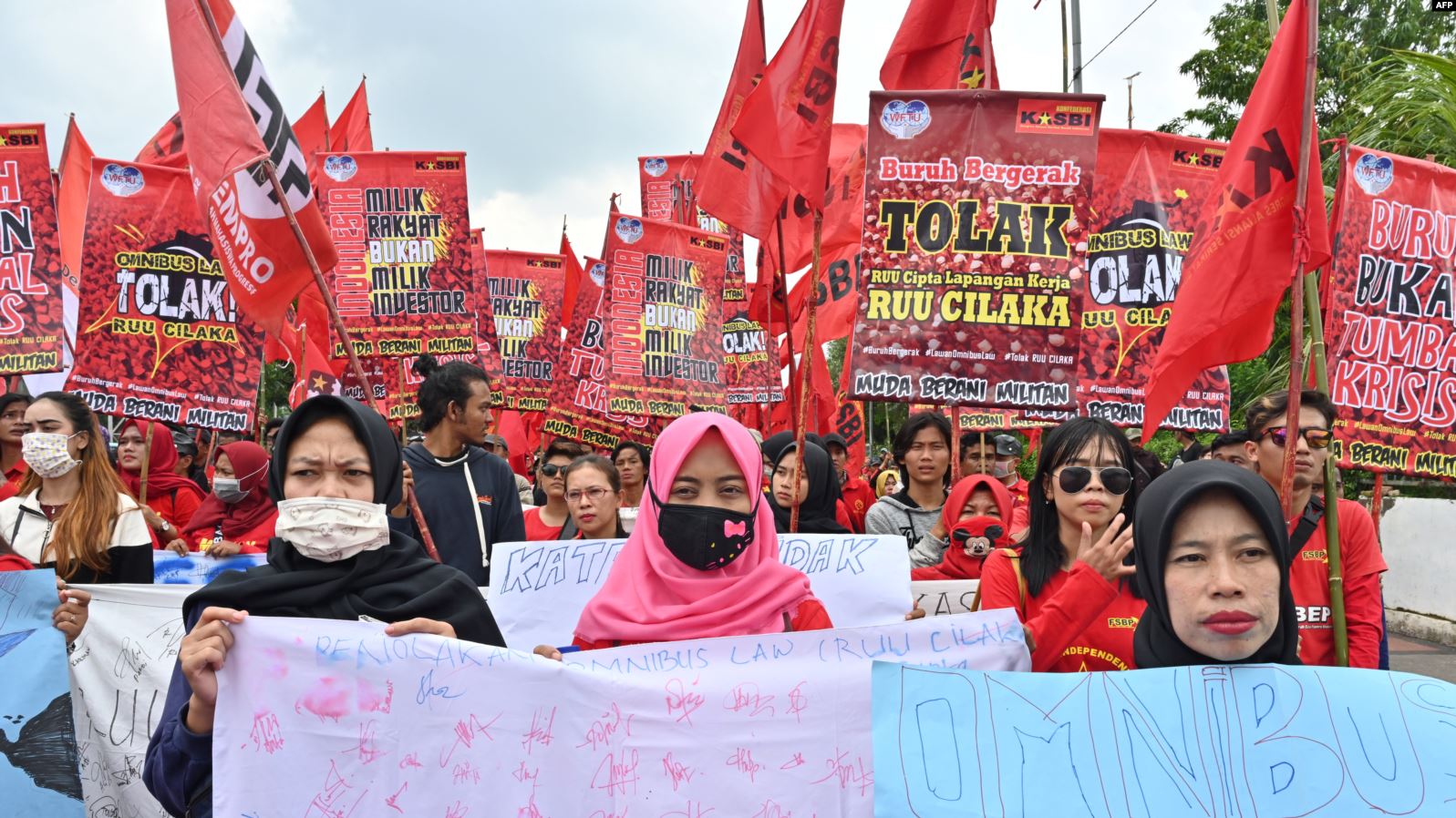 Mayoritas Buruh Perempuan Sepakat Menolak UU Cipta Kerja