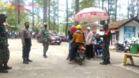 TNI POLRI Laksanakan Sosialisasi Prokes di Objek Wisata Hutan Pinus