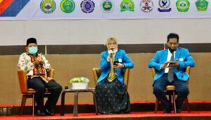 Majdah Apresiasi Terobosan Dekan FIK UIM Kirim Alumni di Luar Negeri