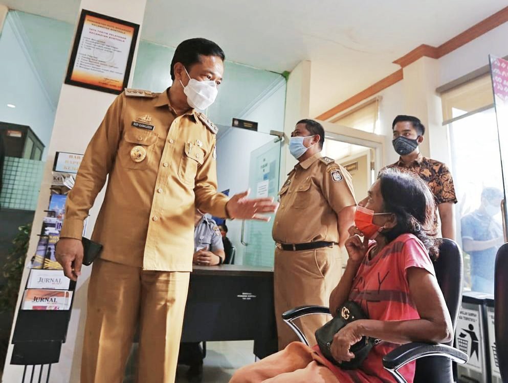 Dengarkan Aspirasi Warga, Prof Rudy Cek Langsung Kondisi Pelayanan Aparat Kecamatan Kepada Masyarakat