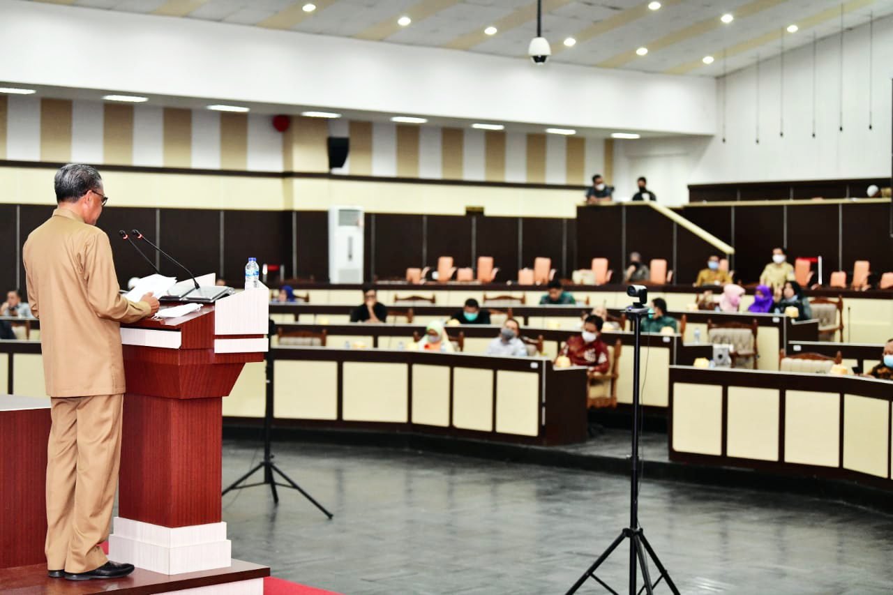 Penjelasan Gubernur atas Nota Keuangan dan Ranperda Sulsel Tentang APBD TA 2021