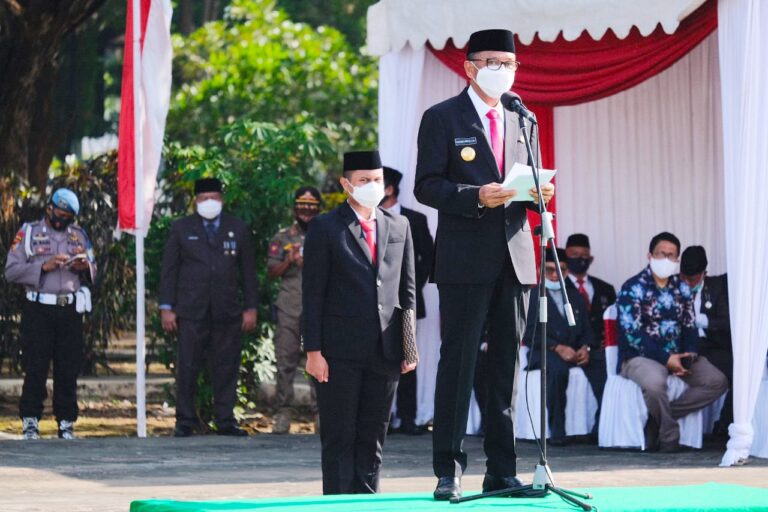 Momen Hari Pahlawan, Gubernur Ajak Masyarakat Saling menghargai dan Menghormati Antar Sesama