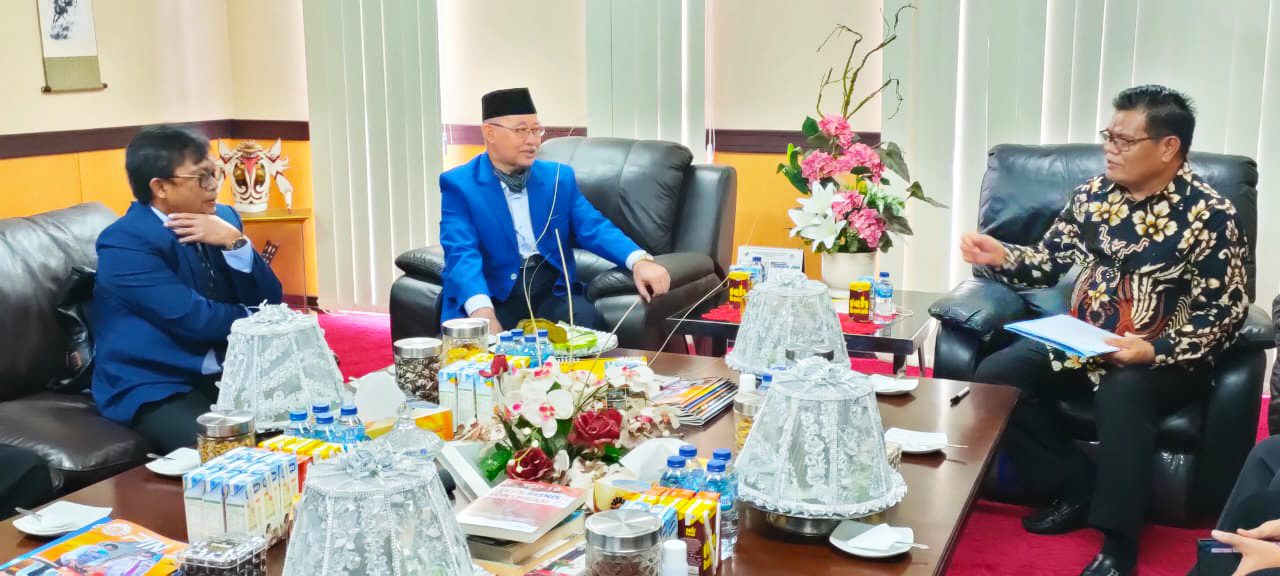 Rektor UNM Terima Kunjungan Rektor Unismuh Makassar