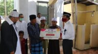 Di Hut OJK ke 9,IPOJK Salurkan Bantuan Sosial ke Masjid di Gowa dan Pondok Pesantren di Luwu Utara