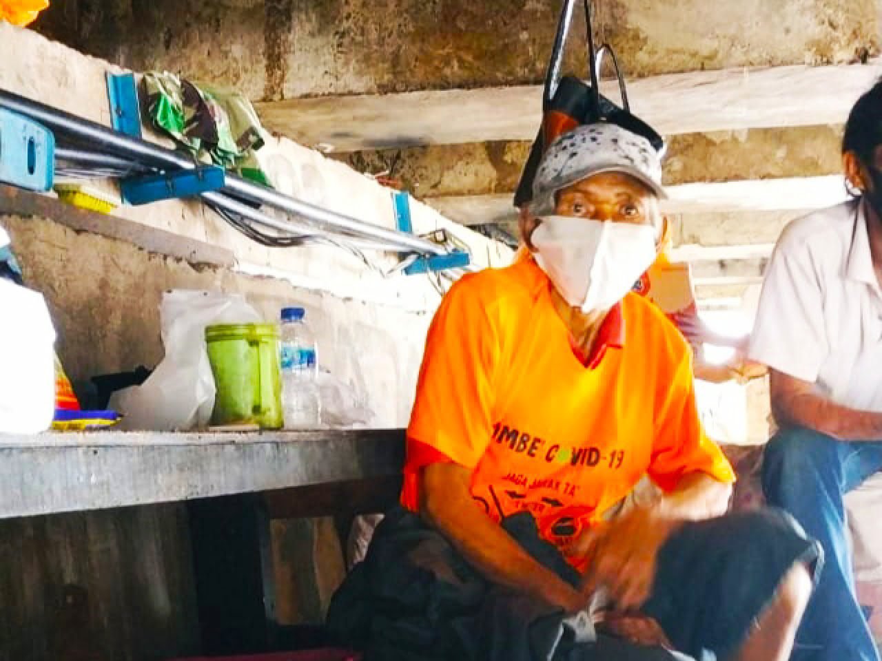 Dua Hari Berturut-turut, Tim Wagub Sulsel Temui Dua Bapak yang Tinggal di Bawah CPI