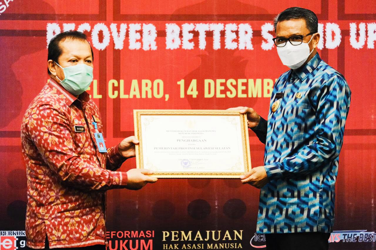 Terima Penghargaan Kemenkumham RI, Gubernur: Berkat semangat persatuan dan gotong royong