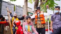 Wagub Sulsel Evakuasi Korban Terjebak Banjir di Antang
