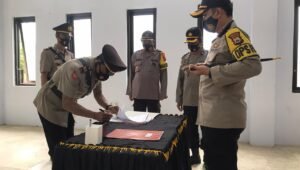 Kapolres Selayar Lantik Kabag Ops dan Kapolsek Pasimarannu