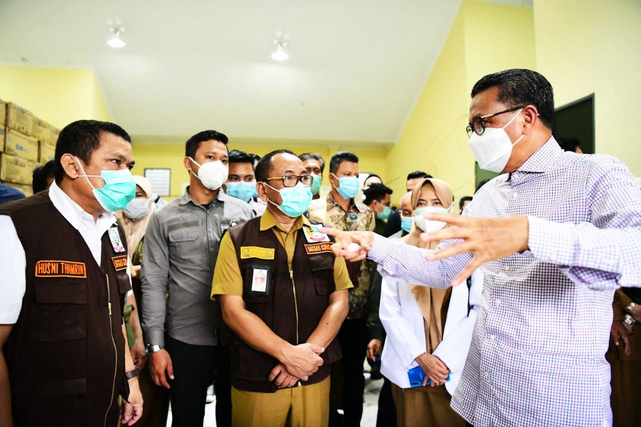 Tinjau Gudang Penyimpanan Vaksin Covid-19, Nurdin Abdullah: Tidak Usah Ragu