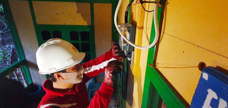 PLN Siap Salurkan Stimulus Listrik Untuk Daya 450-900 VA Bersubsidi di Sulselrabar