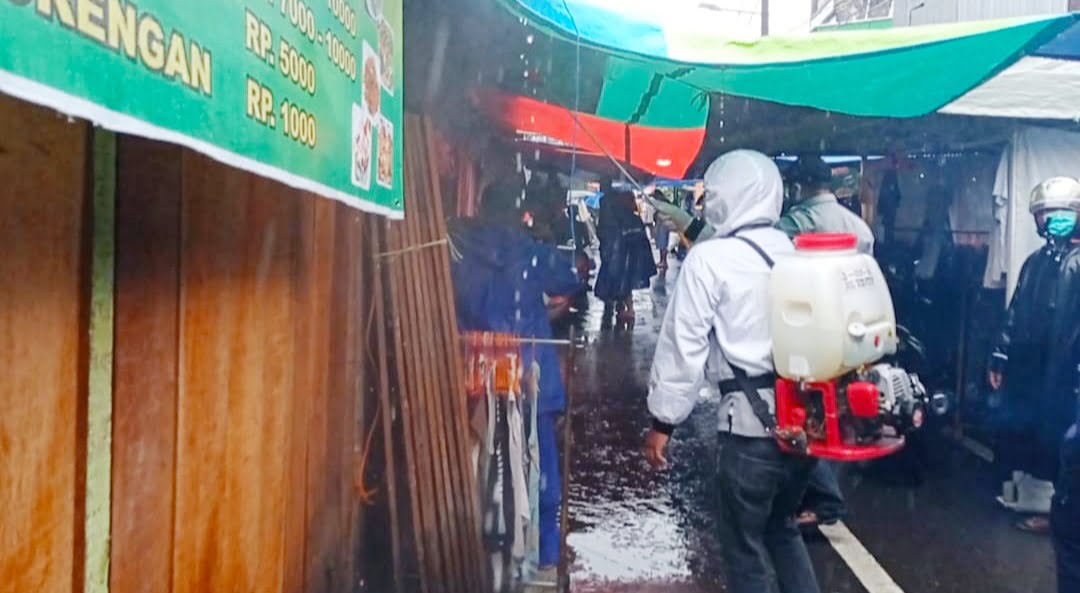 Direksi PD Pasar Makassar Lakukan Pengawasan dan Sosialisasi Bagi Pedagang dan Pengunjung Pasar