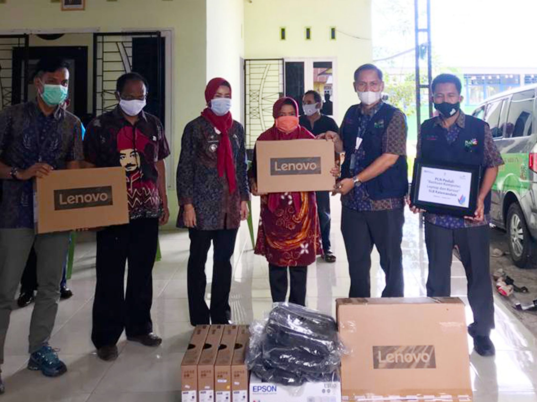Peduli Anak Berkebutuhan Khusus, PLN Beri Bantuan Sarana Pendidikan